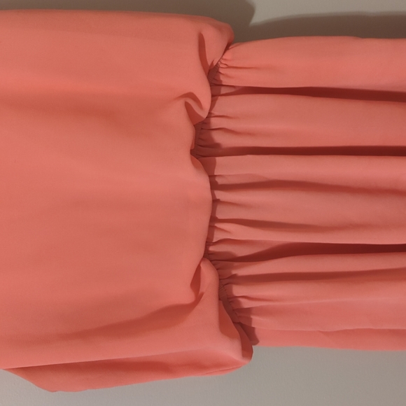 Cute peach sundress - Picture 2 of 3